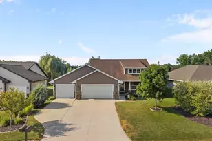 4761 N Thistle Ln, Appleton, WI 54913 - Photo 2