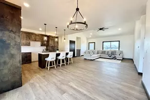 W5668 Tonys Way, Appleton, WI 54915 - Photo 4