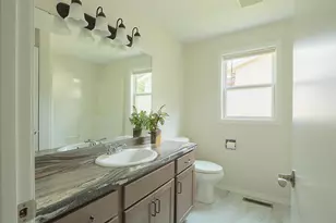 517 Kelly Jo Dr, Green Bay, WI 54303 - Photo 16