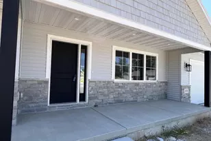 1970 Penny Ln, New London, WI 54961 - Photo 2