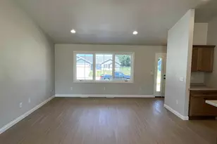 1970 Penny Ln, New London, WI 54961 - Photo 8