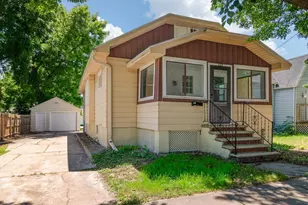 735 S Baird St, Green Bay, WI 54301 - Photo 2