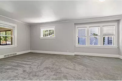 735 S Baird Street, Green Bay, WI 54301 - Photo 10