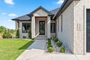 1761 Bobby Jones Dr, De Pere, WI 54115 - Photo 2