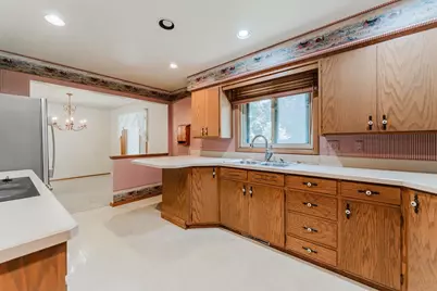 2897 Omro Road, Oshkosh, WI 54904 - Photo 8
