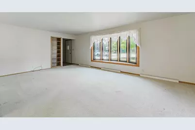2897 Omro Road, Oshkosh, WI 54904 - Photo 2