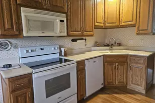 331 Orchard Cir, Gillett, WI 54124 - Photo 6