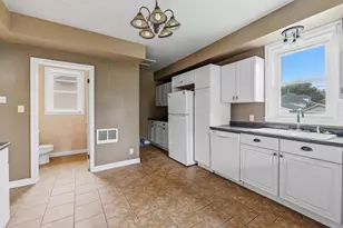 25 Algoma St, Fond du Lac, WI 54935 - Photo 10