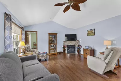 W10036 Terri Lane, Crivitz, WI 54114 - Photo 4