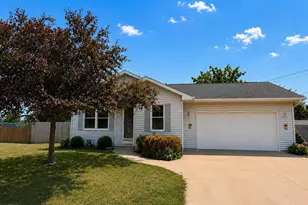 3720 Purple Crest Ct, Oshkosh, WI 54901 - Photo 1