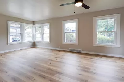 2515 Sheridan Place, Manitowoc, WI 54220 - Photo 4