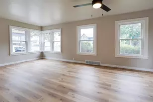 2515 Sheridan Pl, Manitowoc, WI 54220 - Photo 4