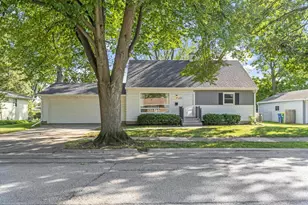 1099 Kenwood St, Green Bay, WI 54304 - Photo 1