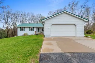 N7163 Cozy Oaks Cir, Shawano, WI 54166 - Photo 2