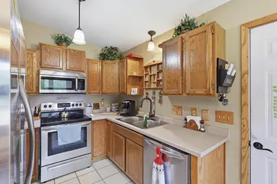 217 E Mitchell Avenue, Appleton, WI 54915 - Photo 8