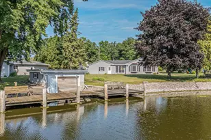 5116 Violet Ln, Oshkosh, WI 54904 - Photo 2