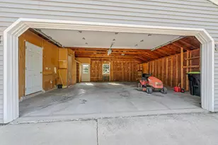 5116 Violet Ln, Oshkosh, WI 54904 - Photo 32