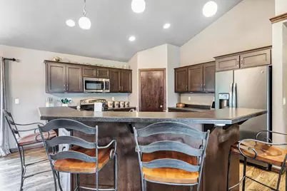 2458 Prairie Wind Court, Green Bay, WI 54303 - Photo 8