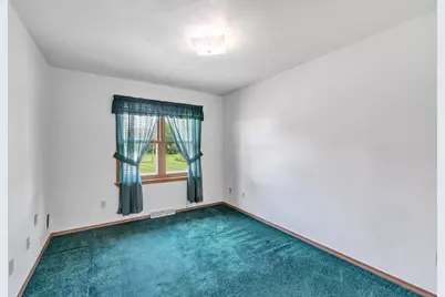 956 Yurek Road, Pulaski, WI 54162 - Photo 18