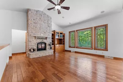 3940 Sunnyview Road, De Pere, WI 54115 - Photo 6