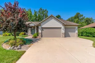 1337 Brooks Ln, Oshkosh, WI 54904 - Photo 2