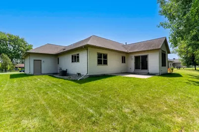 1337 Brooks Lane, Oshkosh, WI 54904 - Photo 4