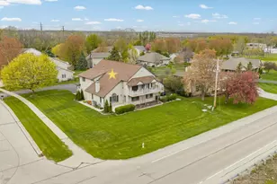 2228 Lost Dauphin Rd, De Pere, WI 54115 - Photo 2
