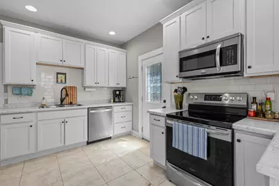 623 W New York Avenue, Oshkosh, WI 54901 - Photo 22
