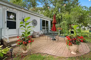 2073 S Point Comfort Rd, Oshkosh, WI 54902 - Photo 4