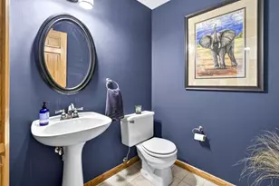 2928 E Ridge Pl, Neenah, WI 54956 - Photo 10