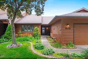 1525 N Bay Highlands Dr, Green Bay, WI 54311 - Photo 1
