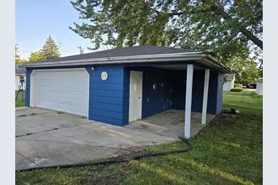 215 Center Street, North Fond du Lac, WI 54937 - Photo 14