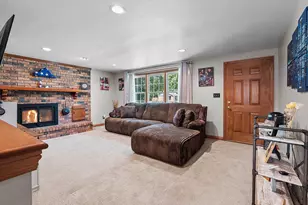 1015 Estes Dr, De Pere, WI 54114 - Photo 16