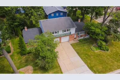 1439 Springdale Lane, Green Bay, WI 54304 - Photo 2