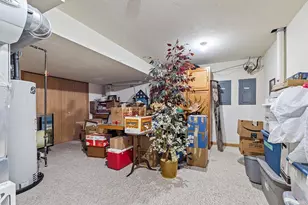 1513 Dickenson Ct, Neenah, WI 54956 - Photo 24