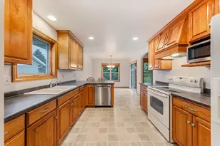 2361 Indy Ct, De Pere, WI 54115 - Photo 14