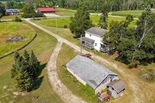 W525 Town Line Rd, Krakow, WI 54137 - Photo 4