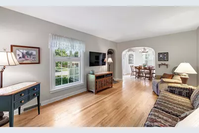 244 E Mission Road, Green Bay, WI 54301 - Photo 6