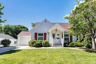 244 E Mission Rd, Green Bay, WI 54301 - Photo 1