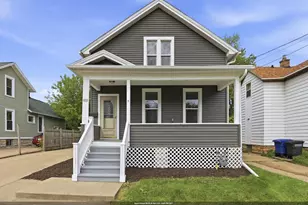 851 Franklin St, Oshkosh, WI 54901 - Photo 1