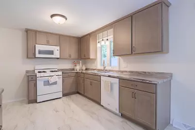 517 Kelly Jo Drive, Green Bay, WI 54303 - Photo 10