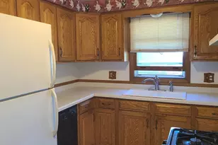 2410 Lina Ln, Green Bay, WI 54304 - Photo 8