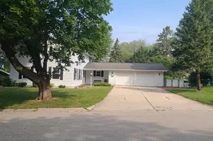 2410 Lina Ln, Green Bay, WI 54304 - Photo 40