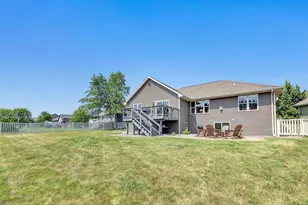 651 Pebblestone Cir, Hobart, WI 54155 - Photo 2