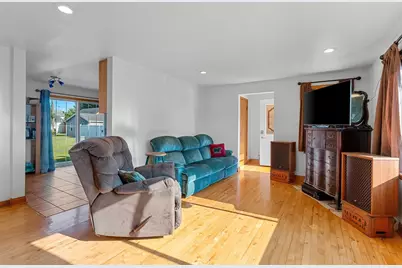 916 1st Street, Kewaunee, WI 54216 - Photo 2