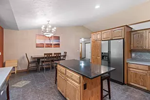 1901 Sherry Ln, Kaukauna, WI 54130 - Photo 12