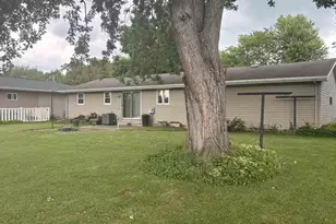 2201 Sullivan Ave, Kaukauna, WI 54130 - Photo 4