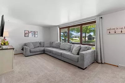 1109 Cameron Street, Green Bay, WI 54304 - Photo 2