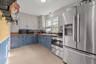 1526 Rugby St, Oshkosh, WI 54901 - Photo 10