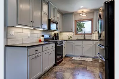 424 Van De Loo Street, Kaukauna, WI 54130 - Photo 20